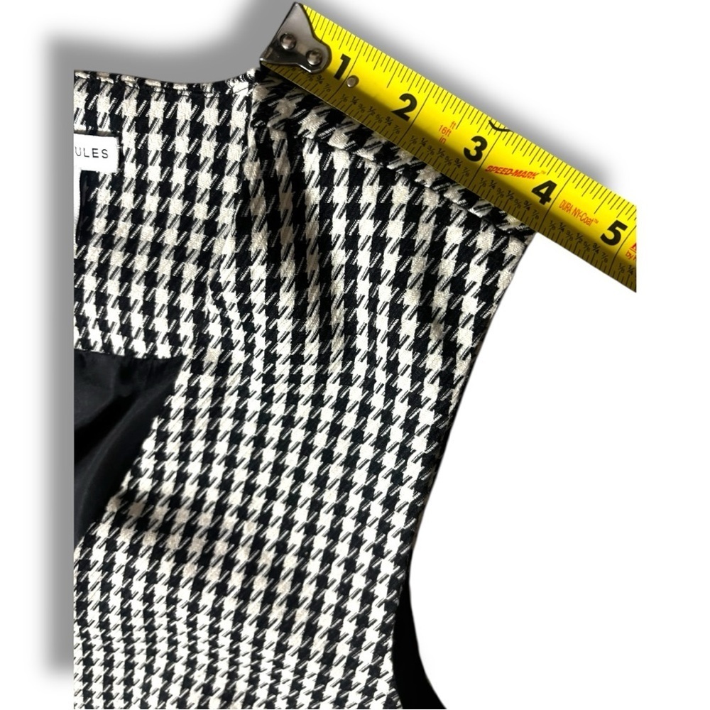Sincerely Jules Black and Cream Houndstooth Open Patterned Vest - Picture 12 of 16